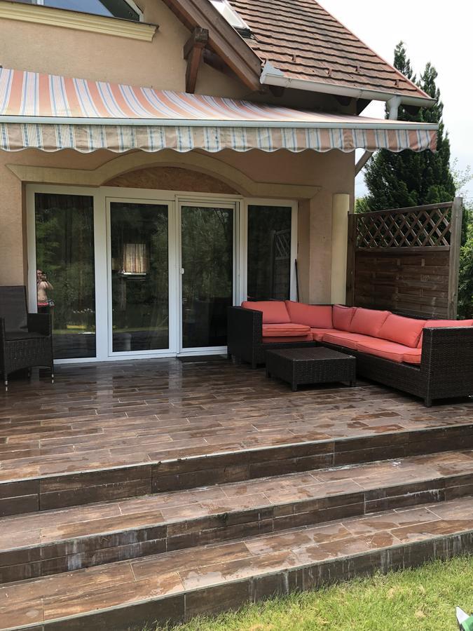 Vml Premium Apartman Mosonmagyarovar Luaran gambar